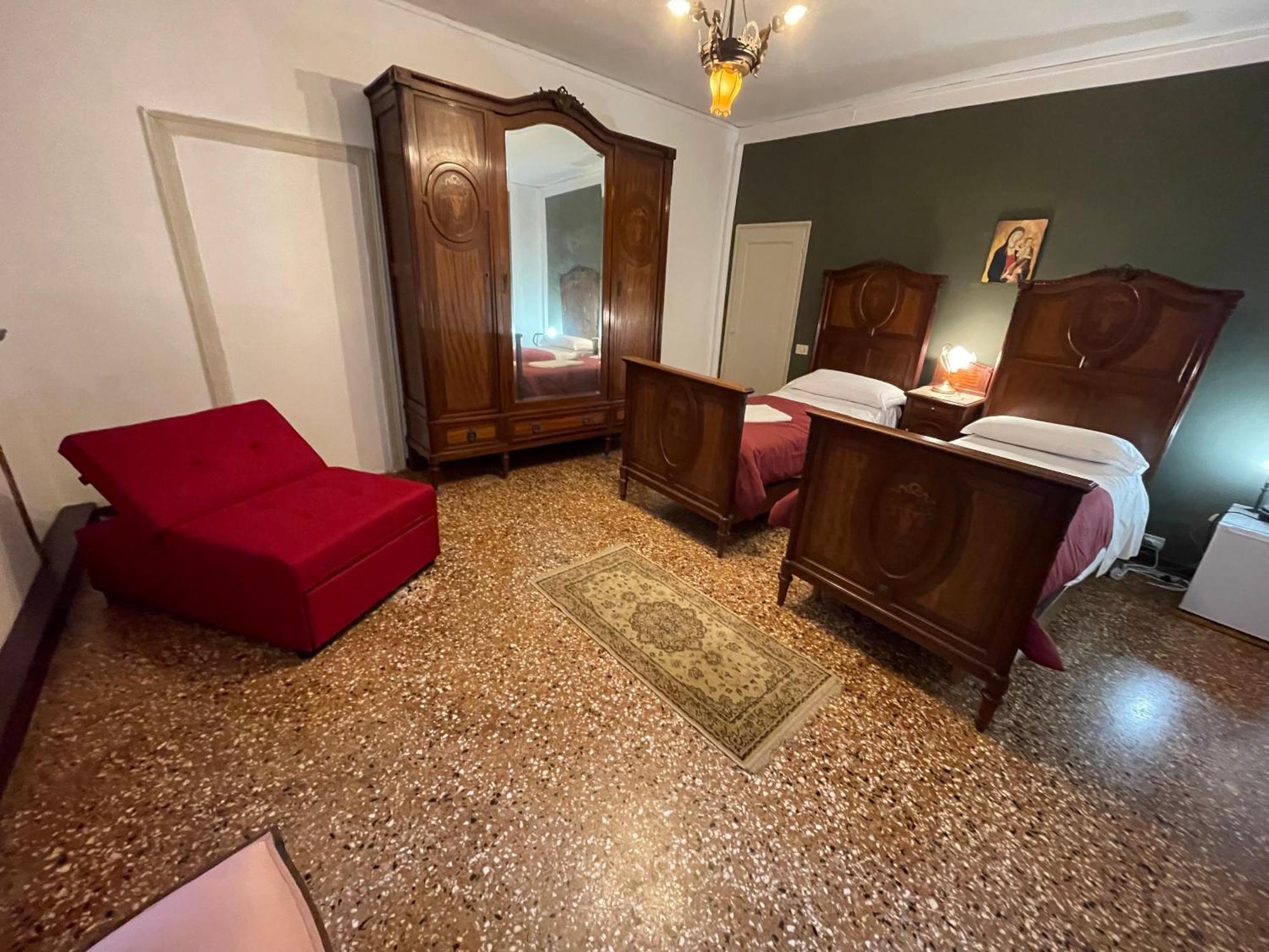 Lions Venice Guest House Exterior photo