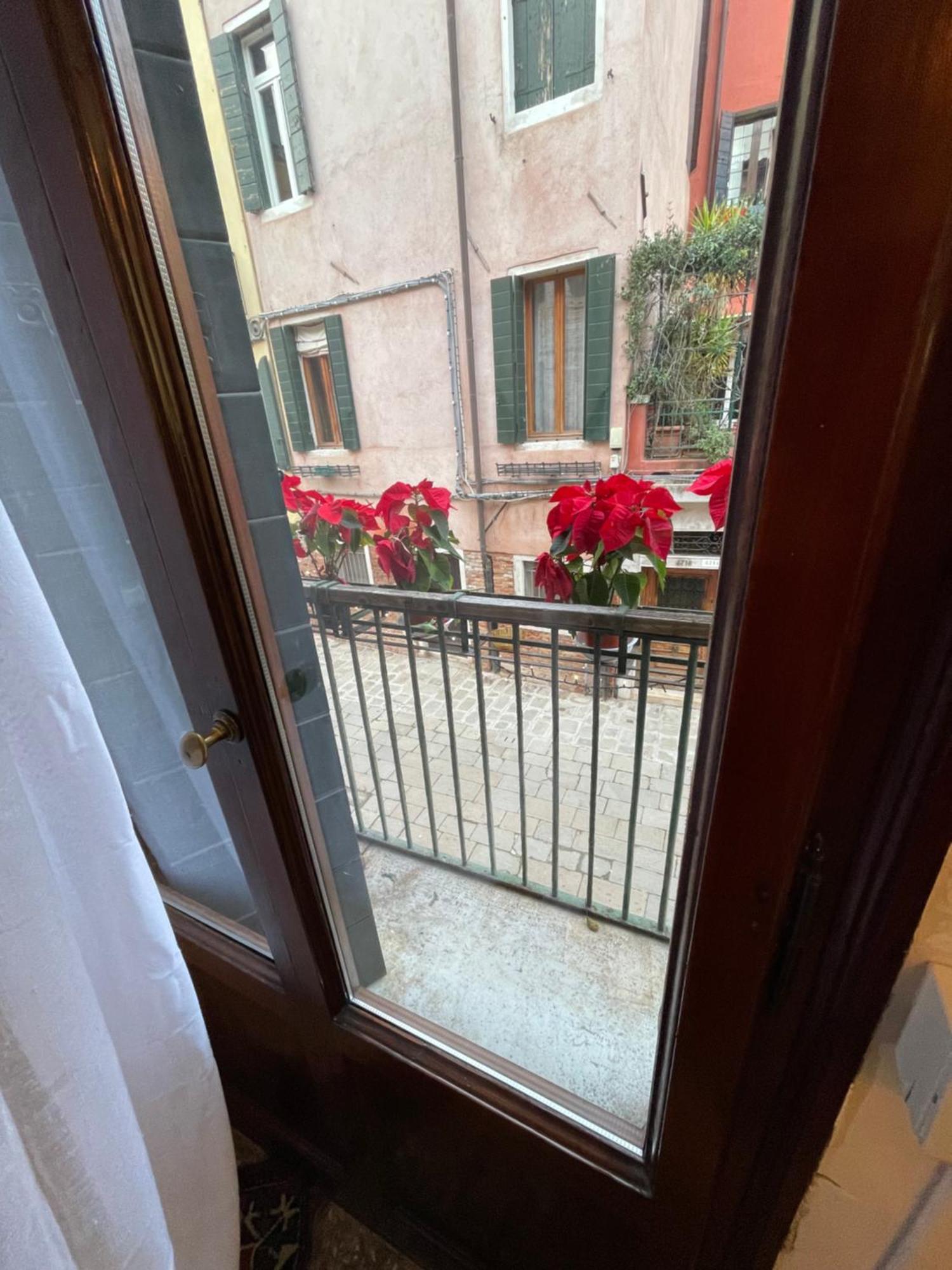Lions Venice Guest House Exterior photo