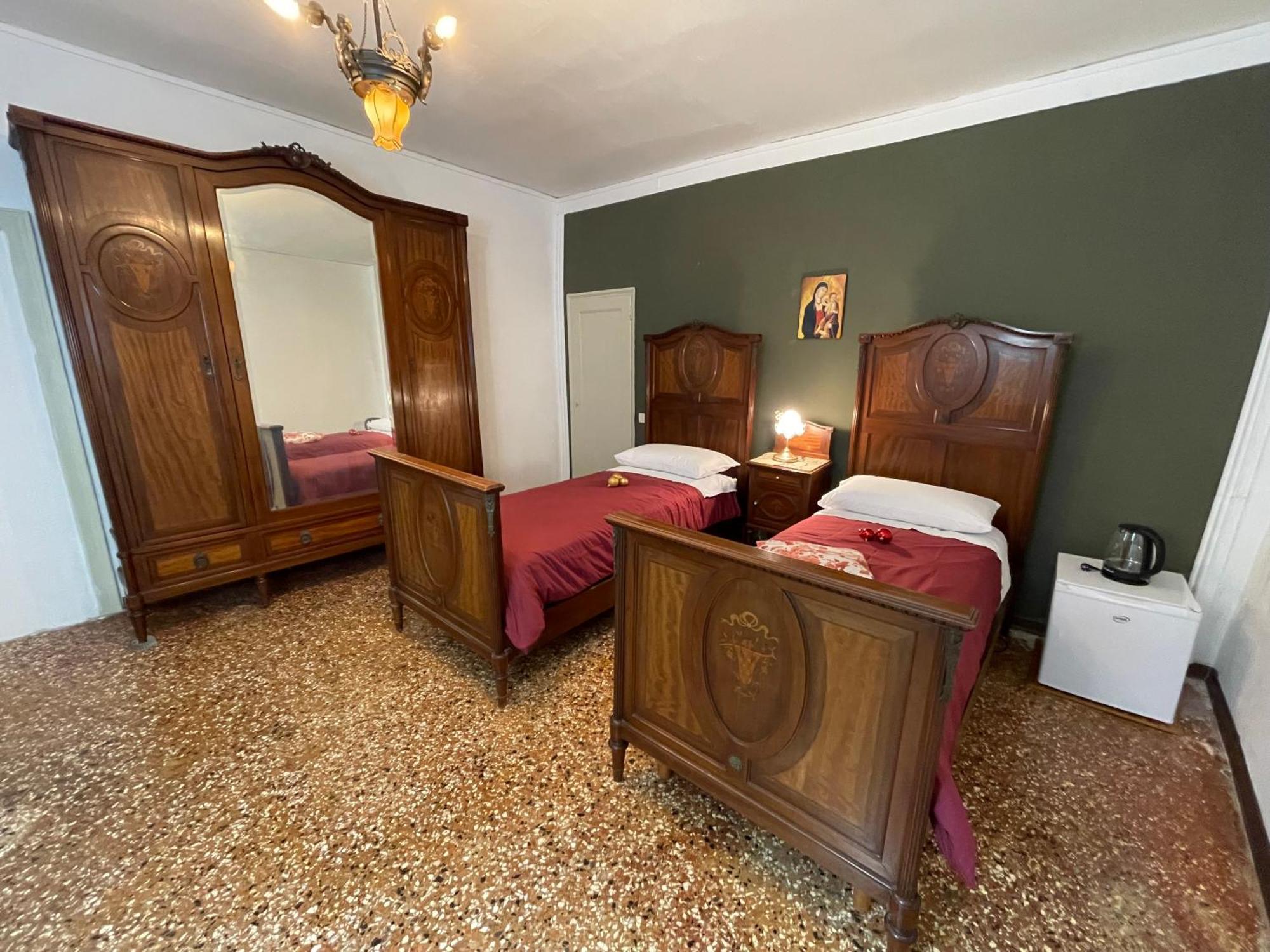 Lions Venice Guest House Exterior photo