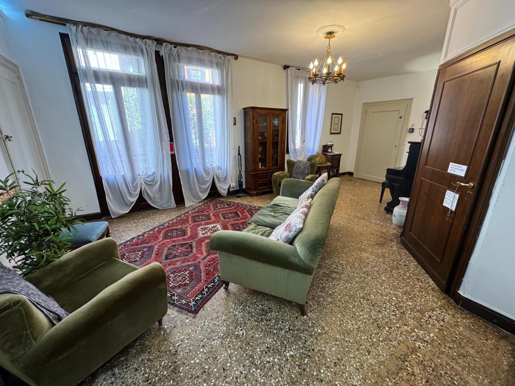 Lions Venice Guest House Exterior photo